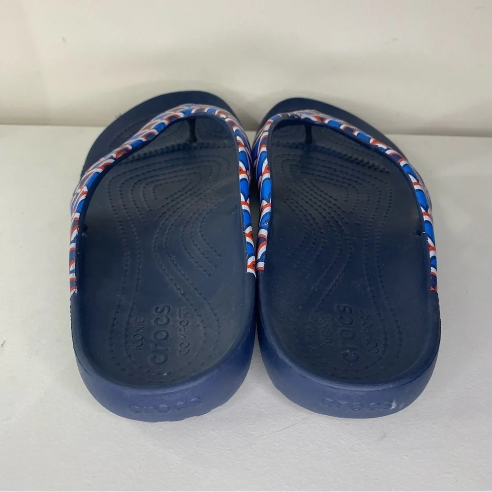 Women’s Crocs Kadee Blue Red Patterned Flip Flops Thongs Sanals Summer Comfort 9